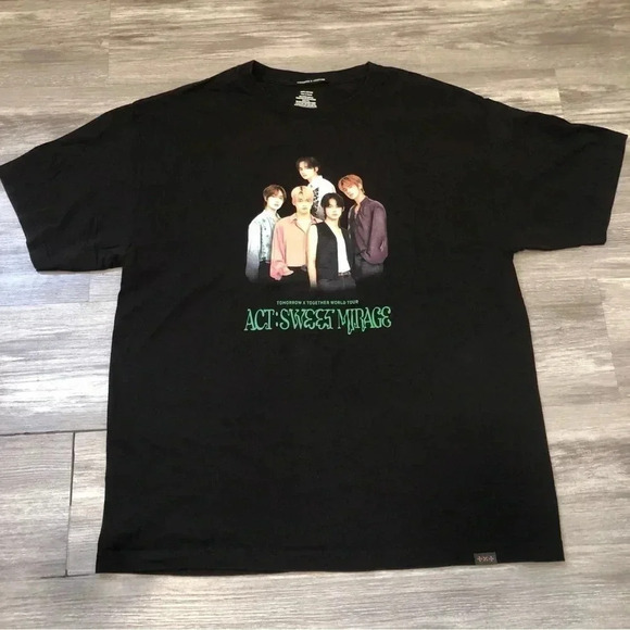 Tomorrow X Together World‎ Tour Act Sweet Mirage T’Shirt Size L - Picture 2 of 7